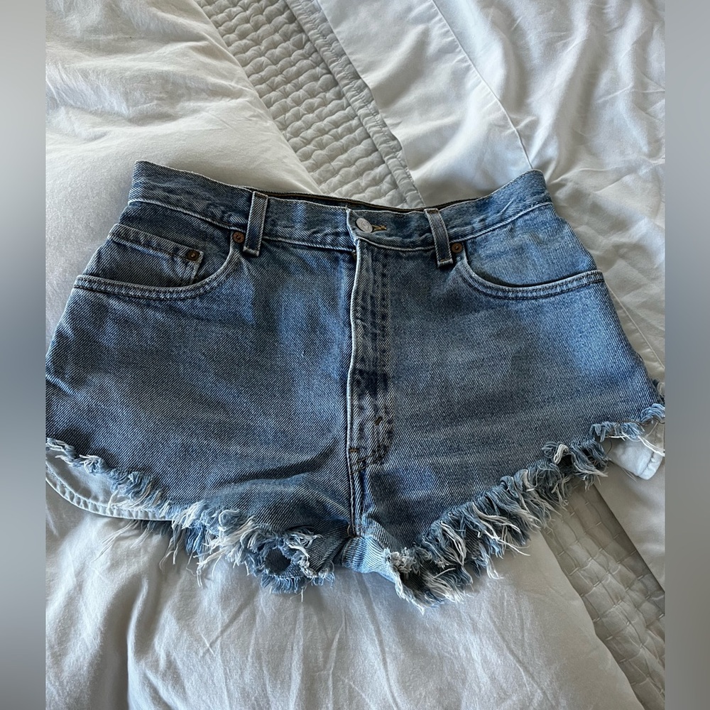 Levi vintage shorts- Size 26